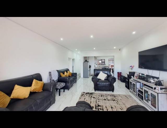 3 BEDROOM PROPERTY TO RENT IN BLUFF